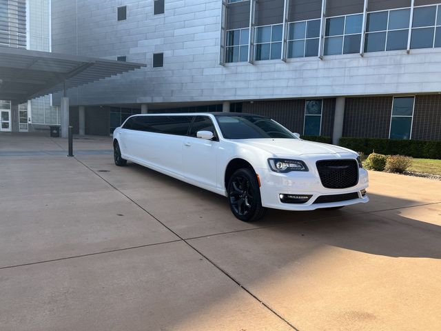 トップス limo limo Expedition Limousine - Executive Limousine & Shuttle Service
